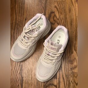 Women's Beige Sneakers We have in different sizes 6 8 9 10 colors Grey/Pink